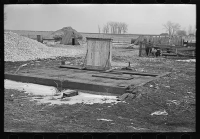 Photograph from 1936: Abandoned scales on Russell Natterstadt's 320…
