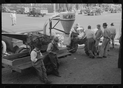 Farmers around agricultural machine, Jacksonville, Texas, 1939