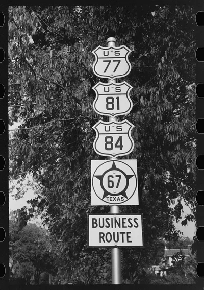 Highway signs, Waco, Texas, 1939