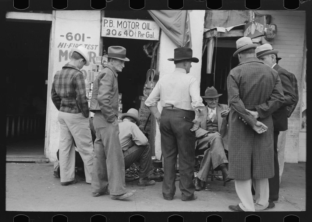 Group of men, market square, Waco, Texas, 1939