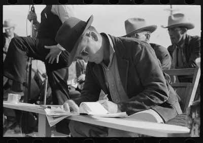 Clerk at horse auction, Eldorado, Texas, 1939