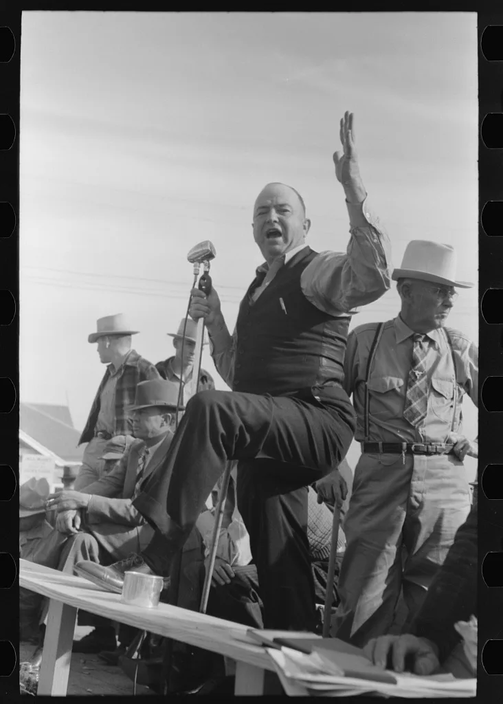 Auctioneer at horse sale, Eldorado, Texas, 1939