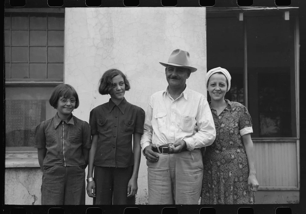 Juan Candalaria and his children, Holbrook, Arizona, 1940
