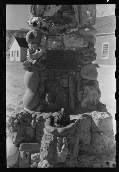Fountain. Tropic, Utah, 1940