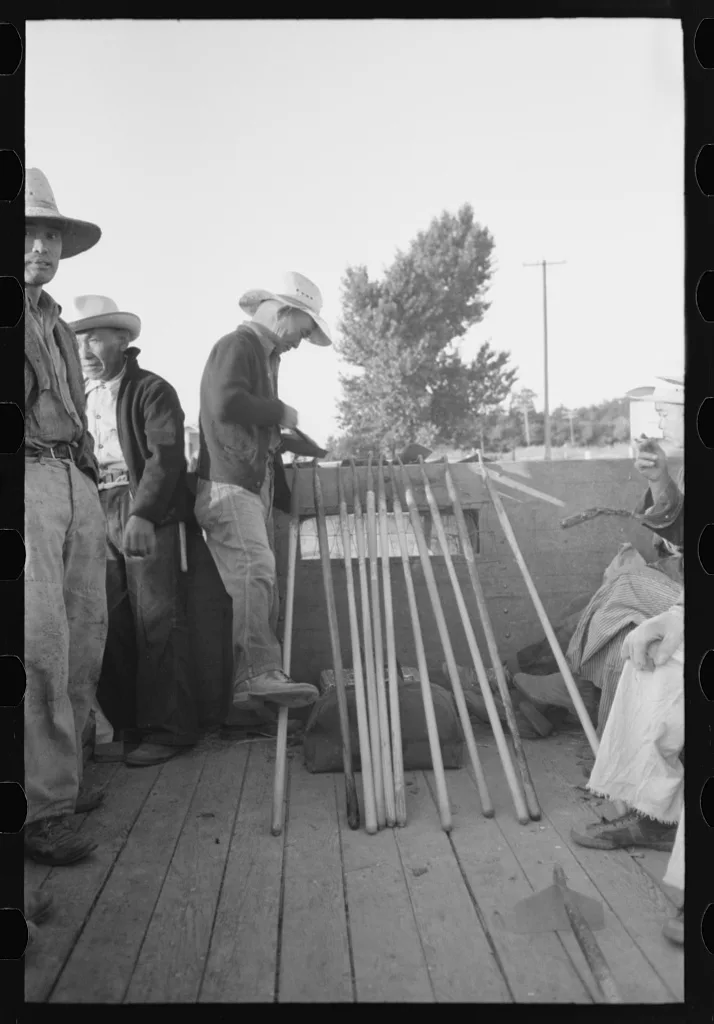 Nyssa, Oregon. FSA (Farm Security Administration) mobile camp.…, 1942