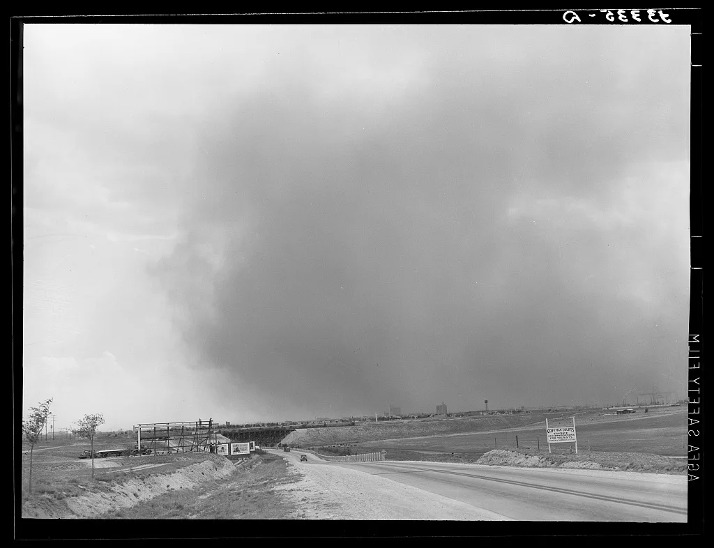 Dust storm over Lubbock, Texas, 1939