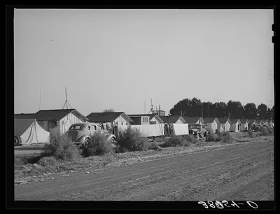 Housing for white transient workers at Giffen Ranch. Southwest…, California, 1940