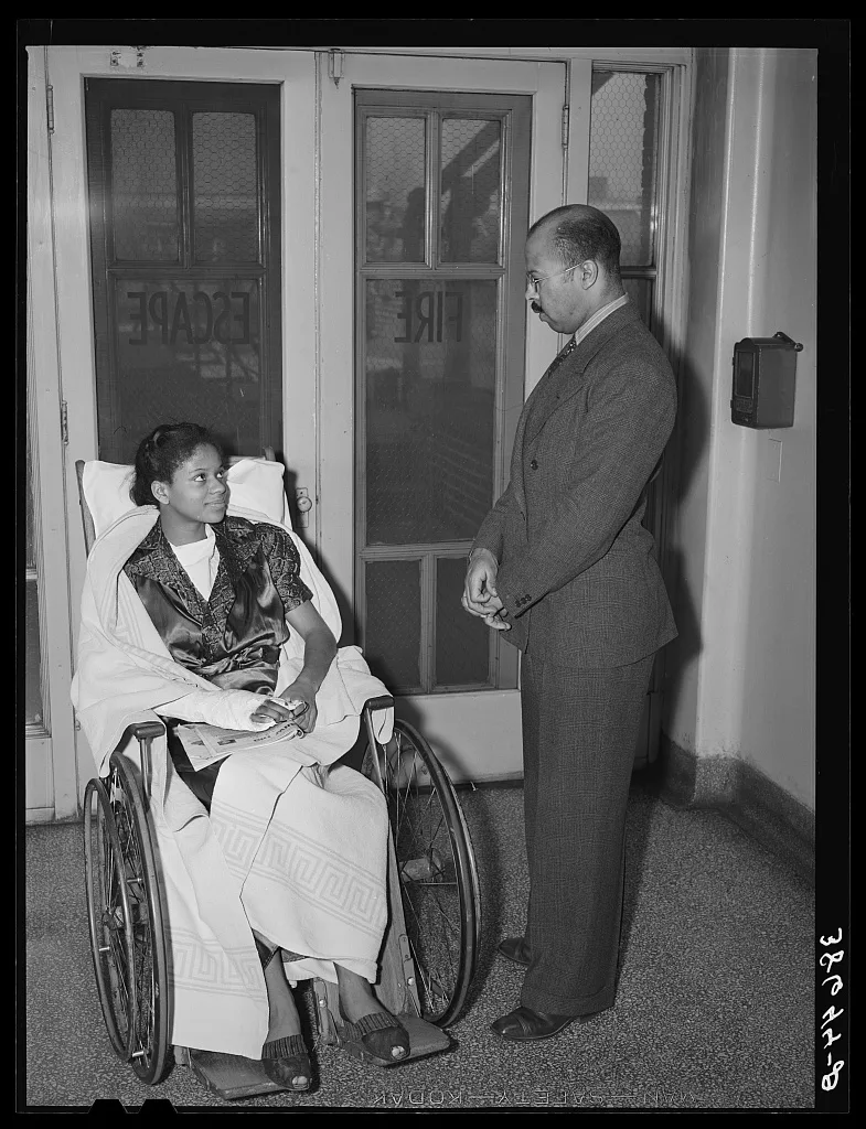 [Untitled photo, possibly related to: Doctor visiting patient in…, Illinois, 1941