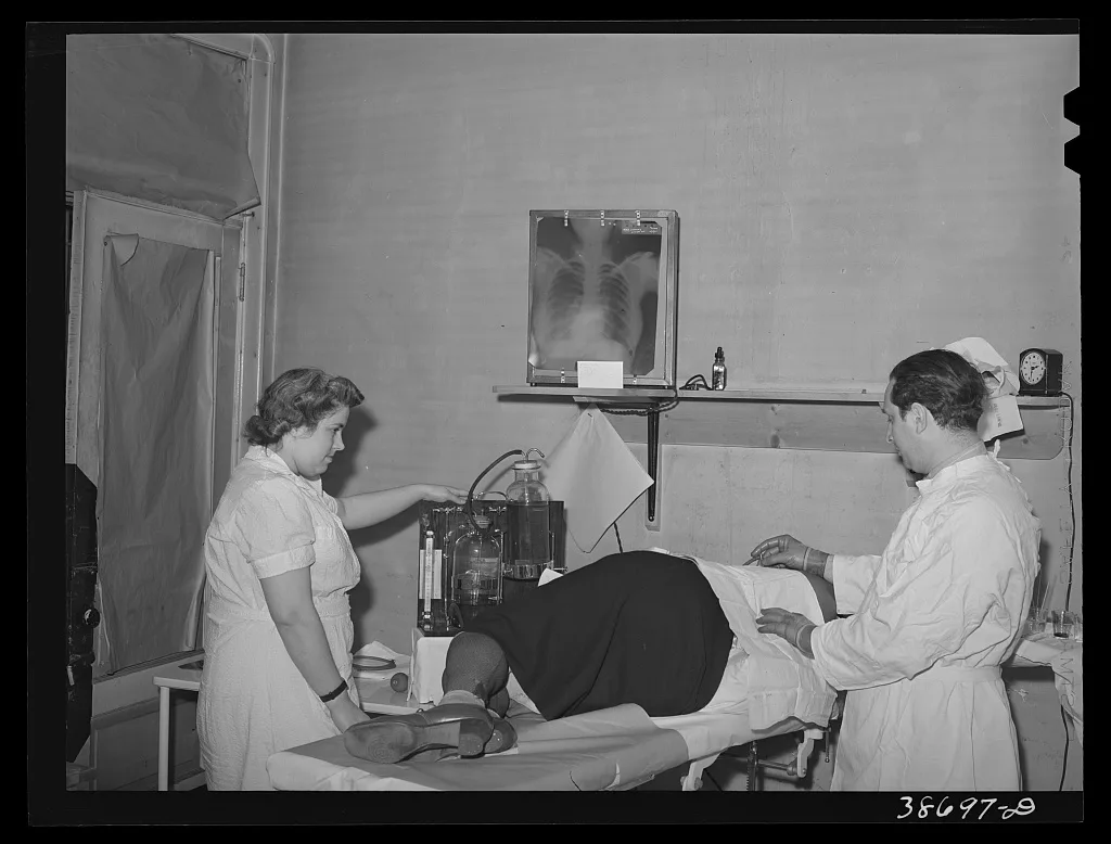 [Untitled photo, possibly related to: Pneumo-thorax treatment in…, Illinois, 1941