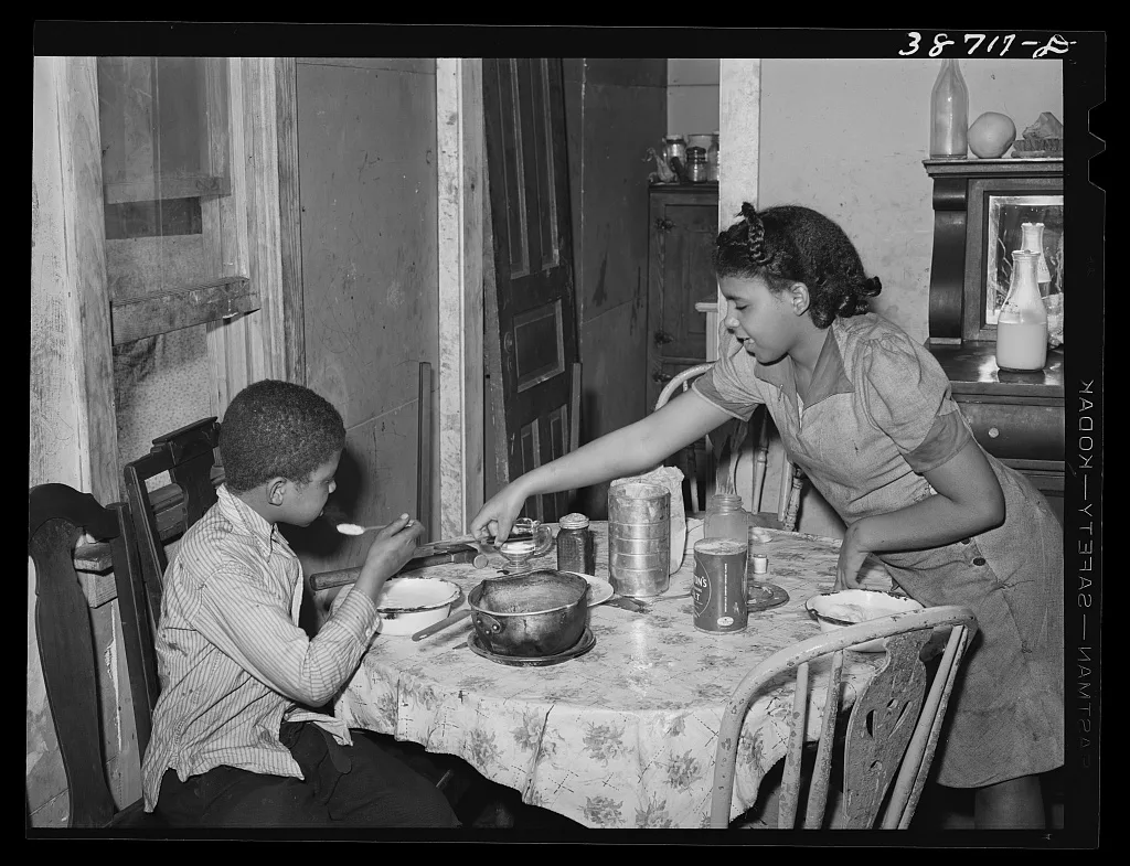 Negro children. Chicago, Illinois, 1941