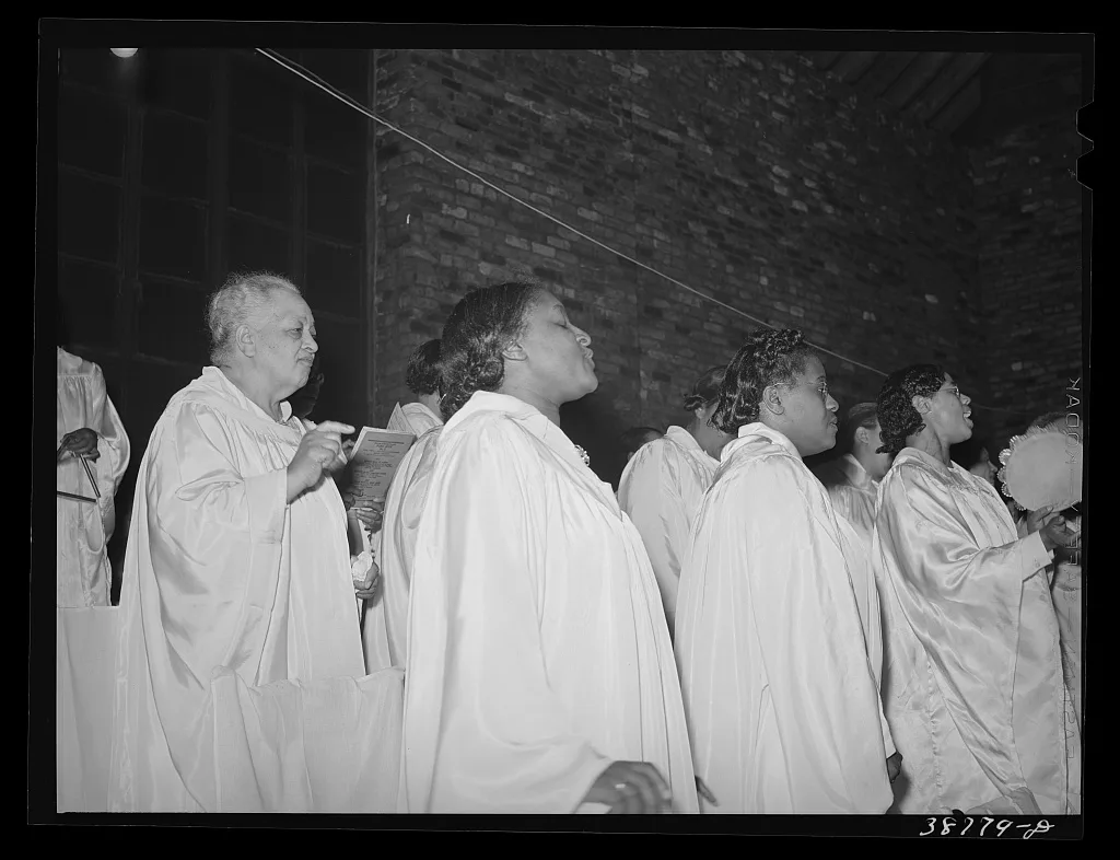 Members of the choir of the Pentecostal church. Chicago, Illinois, 1941