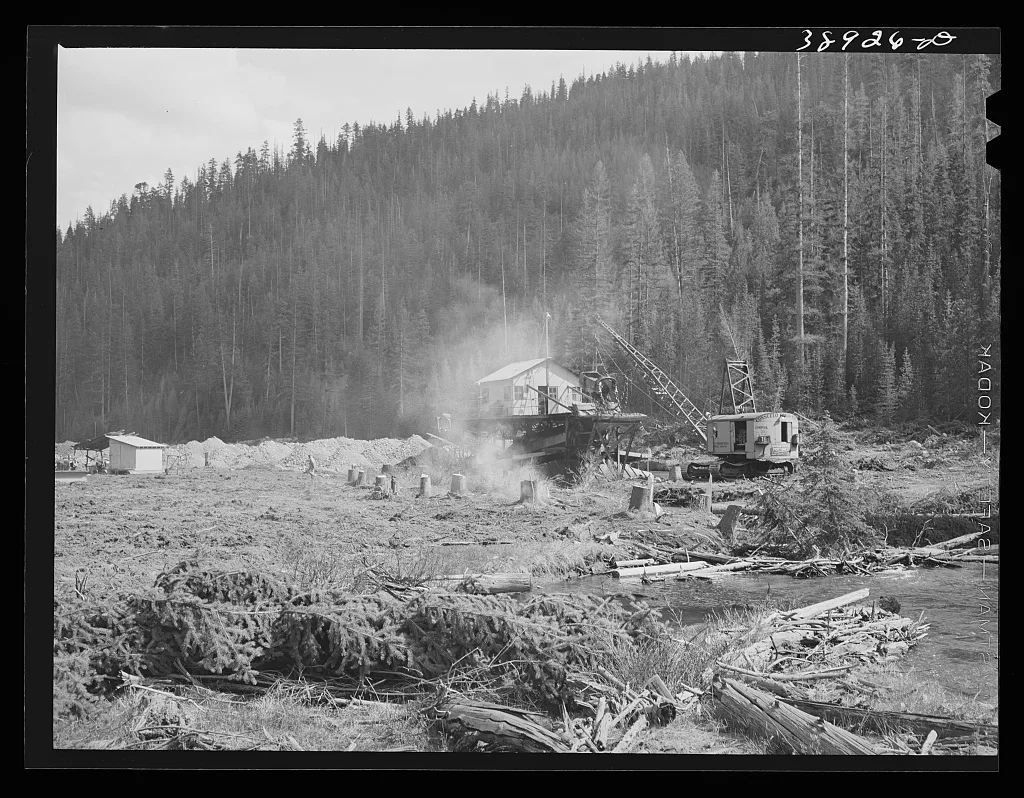 Dredging for gold and silver by means of doodle-bug. Baker County,…, Oregon, 1941
