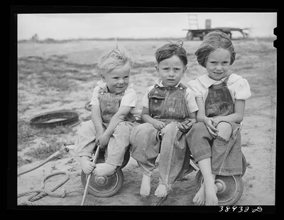Children of Ray Halstead, FSA (Farm Security Administration)…, Oregon, 1941