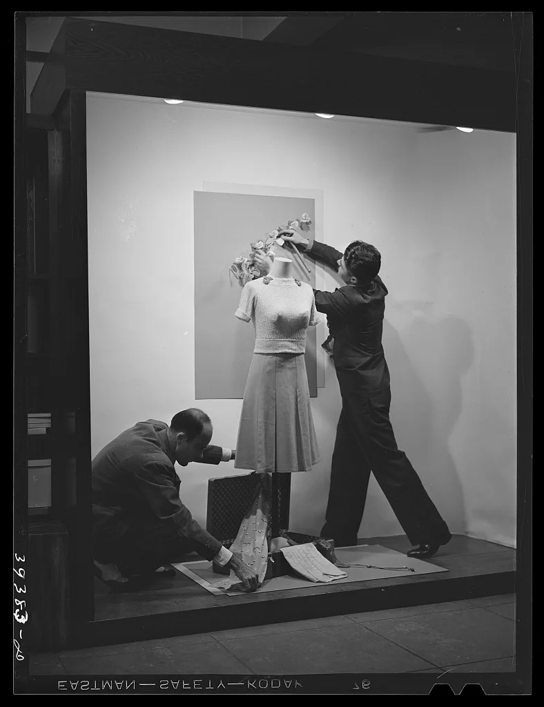 Class in window display at the San Diego Vocational School. San…, California, 1941